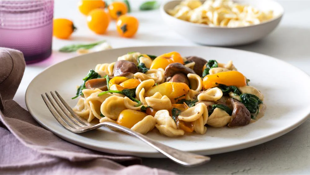 orecchiette-con-porcini-spinacino-datterini