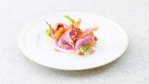 carpaccio-petto-anatra-maionese-di-ribes-e-crudo-croccante-thumbnail