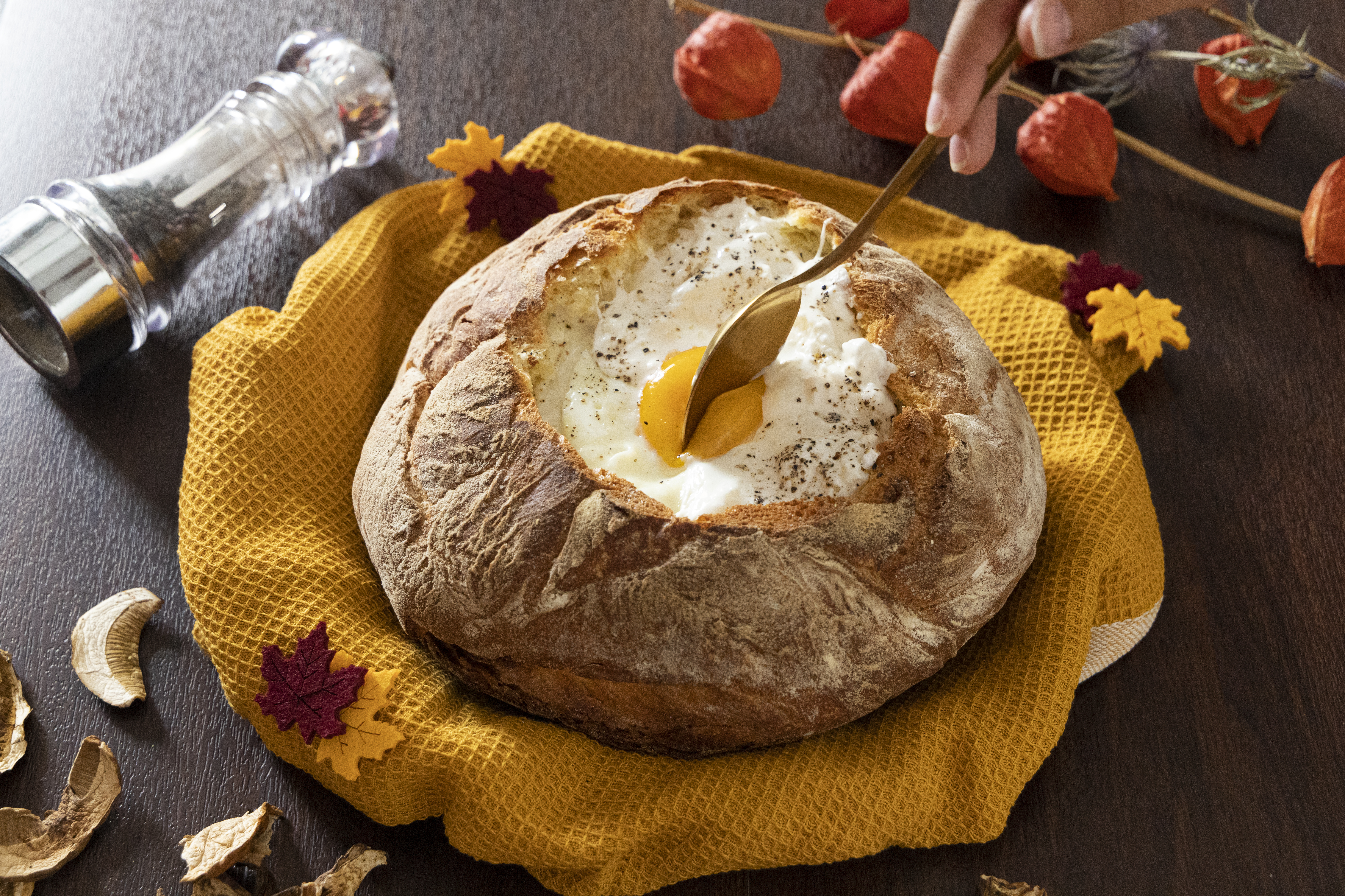 Crema-pane-raffermo-stracciatella-pecorino-uovo-camicia-thumbnail