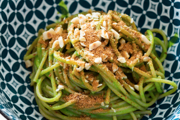 Spaghetti-bottarga-polvere-pesto-rucola-thumbnail