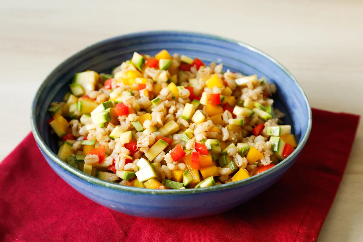 insalata-di-orzo-con-verdure