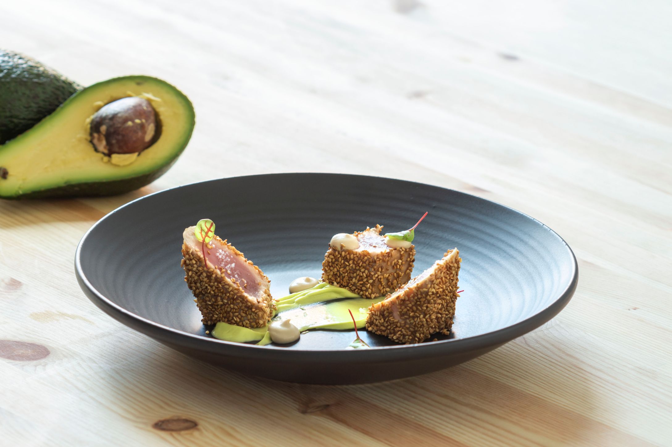 tataki-tonno-avocado-masionese-wasabi-thumbnail