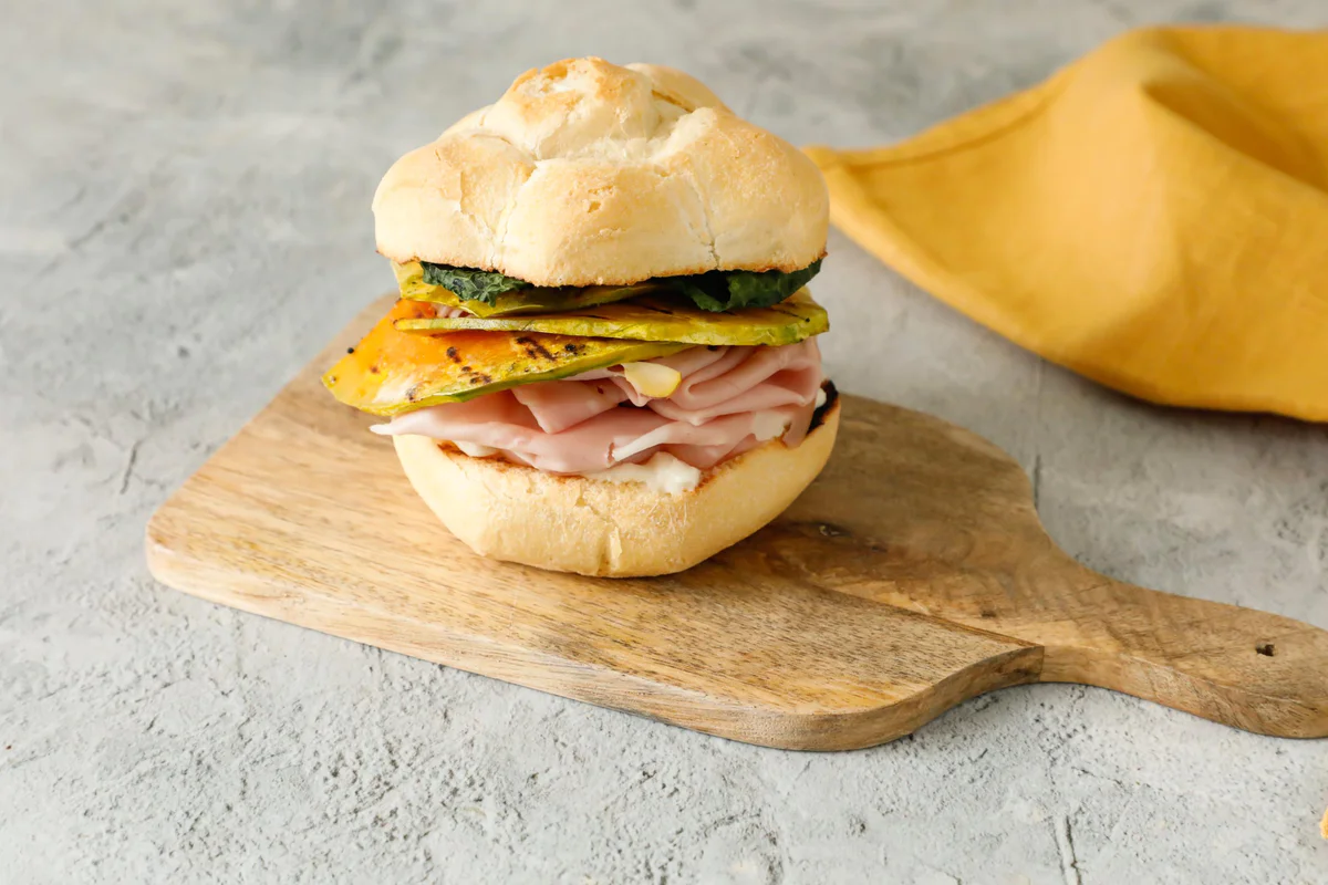 panino-con-mortadella-cavolo-zucca