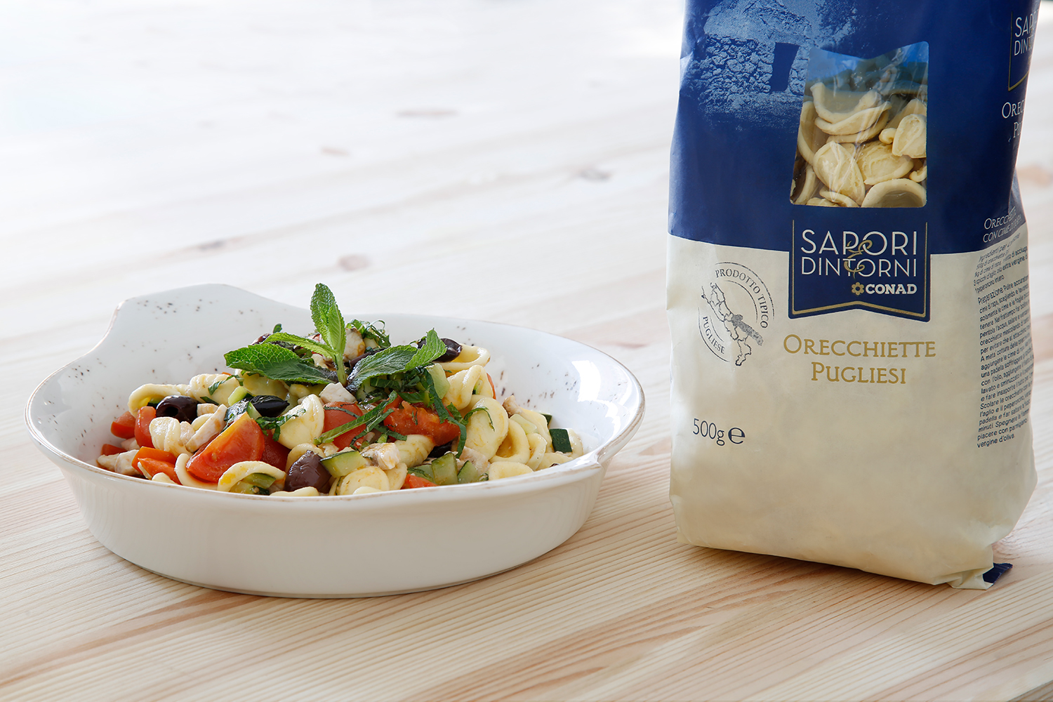 orecchiette-con-pesce-spada-zucchine-pomodori-cherry-olive-taggiasche-e-menta-thumbnail