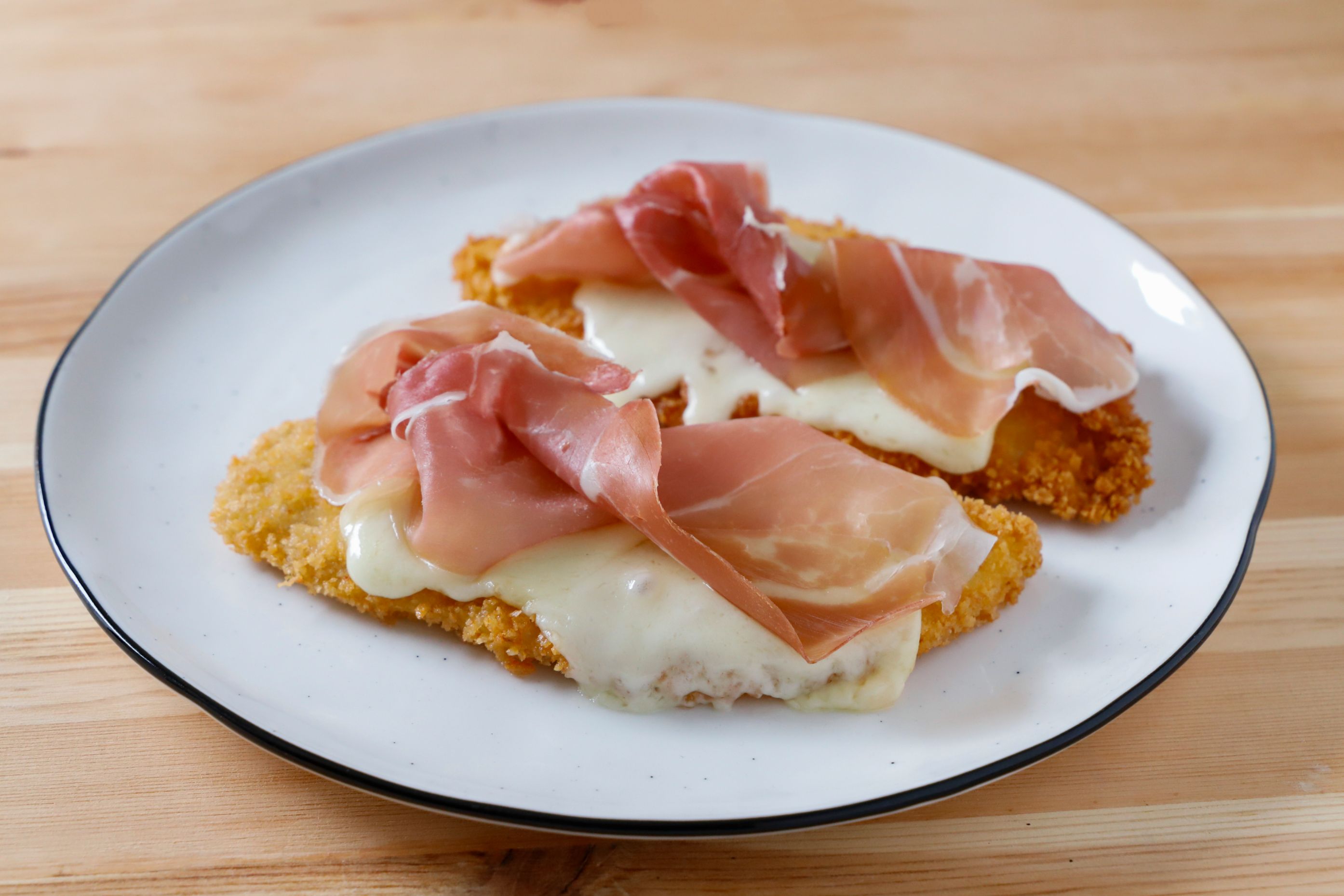 petto-di-pollo-impanato-con-san-daniele-e-asiago-thumbnail