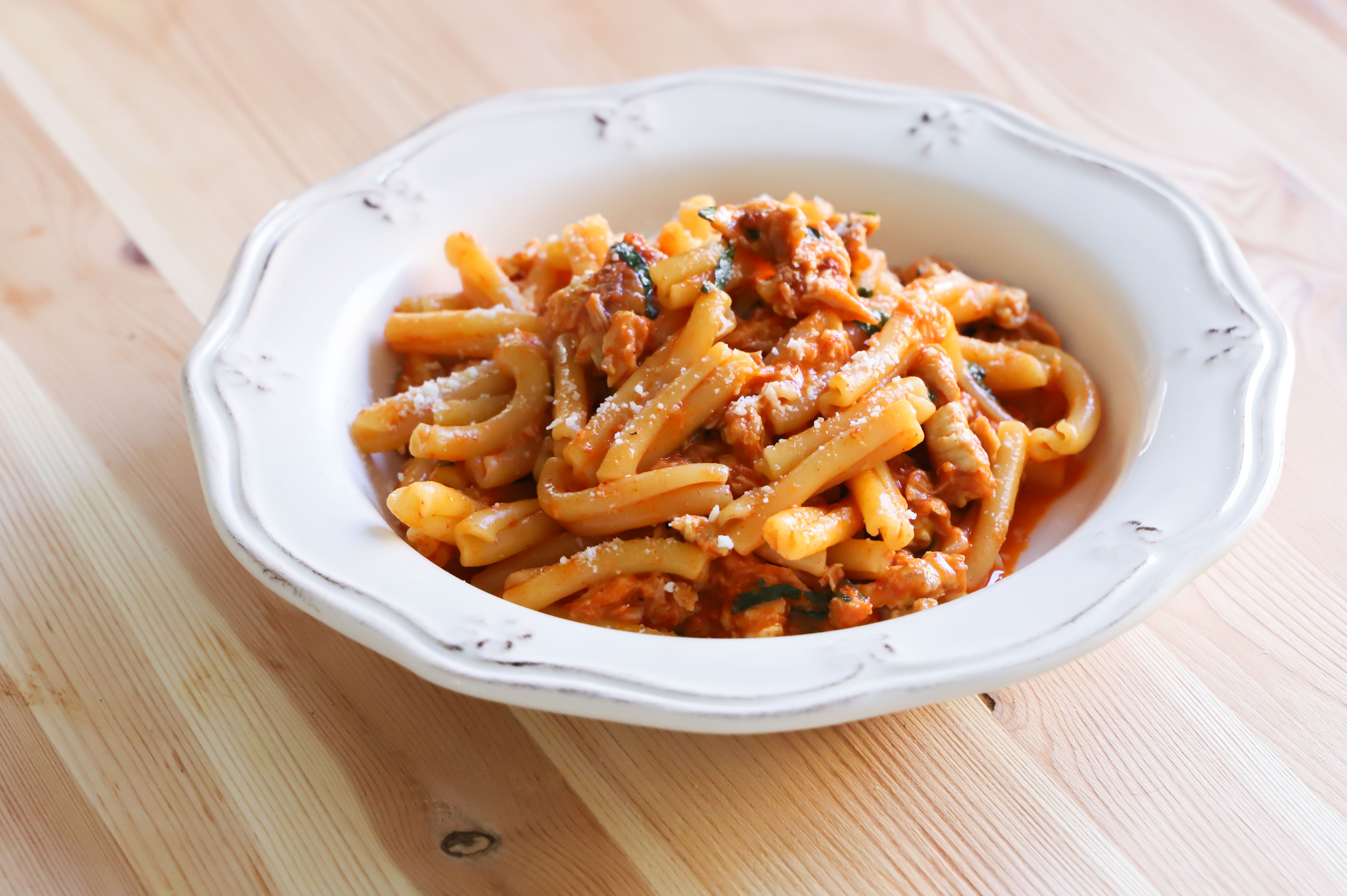 Caserecce-con-tonno-lonza-peperoni-thumbnail