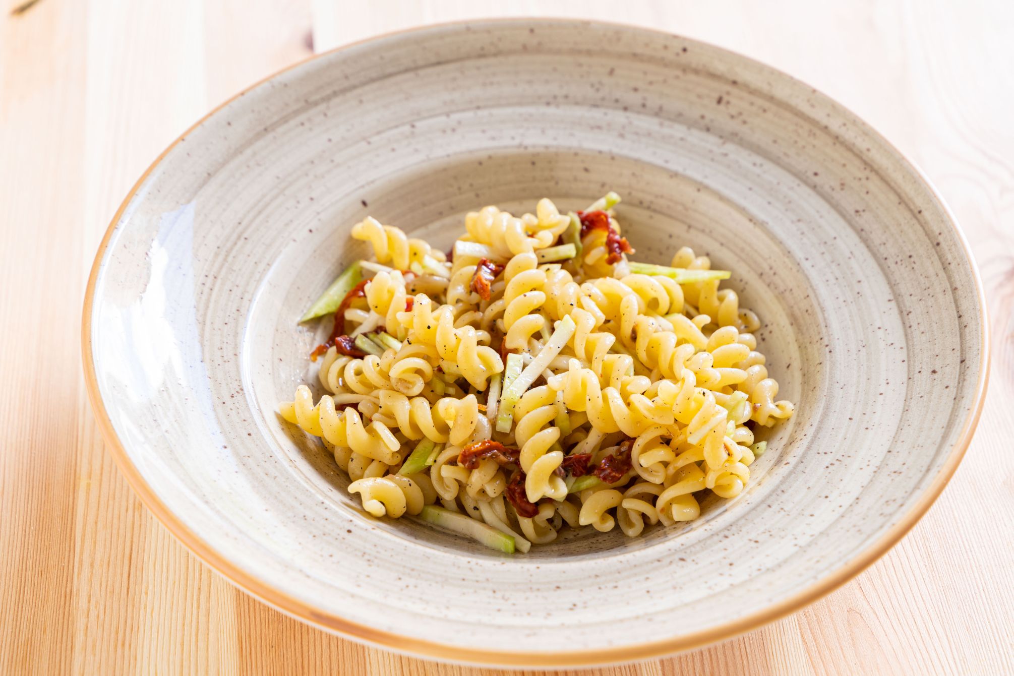 fusilli-freddi-broccoli-acciughe-pomodorini-thumbnail