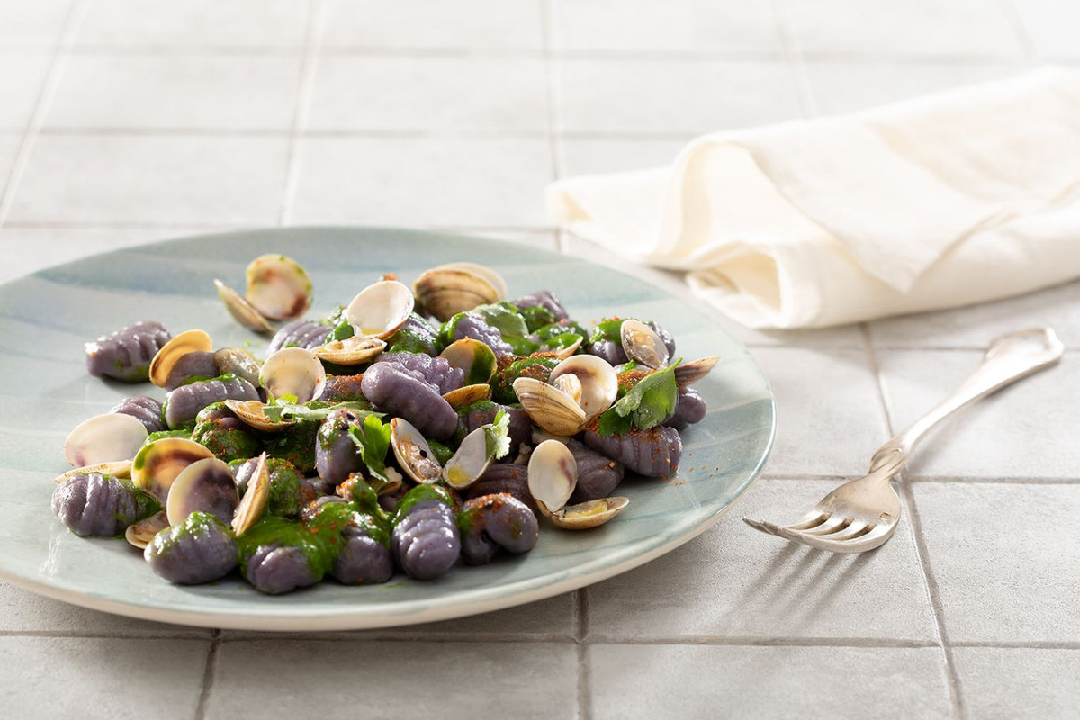 gnocchetti-di-patate-viola-con-vongole